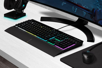 CORSAIR K55 RGB PRO Membrane Wired Gaming Keyboard – IP42 Dust and Spill-Resistant – 6 Macro Keys with Elgato Integration – iCUE Compatible – QWERTY UK – PC, Mac, Xbox – Black