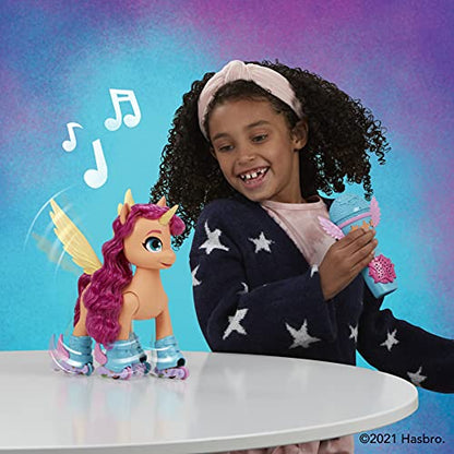 My Little Pony: A New Generation Movie Sing 'N Skate Sunny Starscout - Interactive 22.5-cm Remote Control Toy with 50 Reactions, Lights